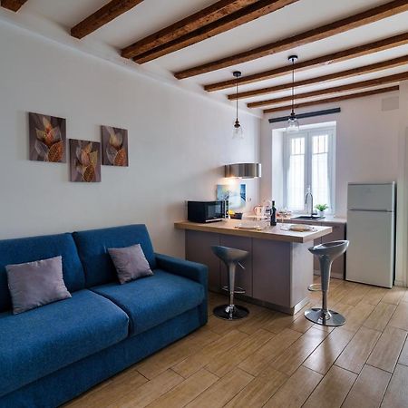 Ambrogio'S Nest - Modern Close To Cadorna Station Milánó Kültér fotó