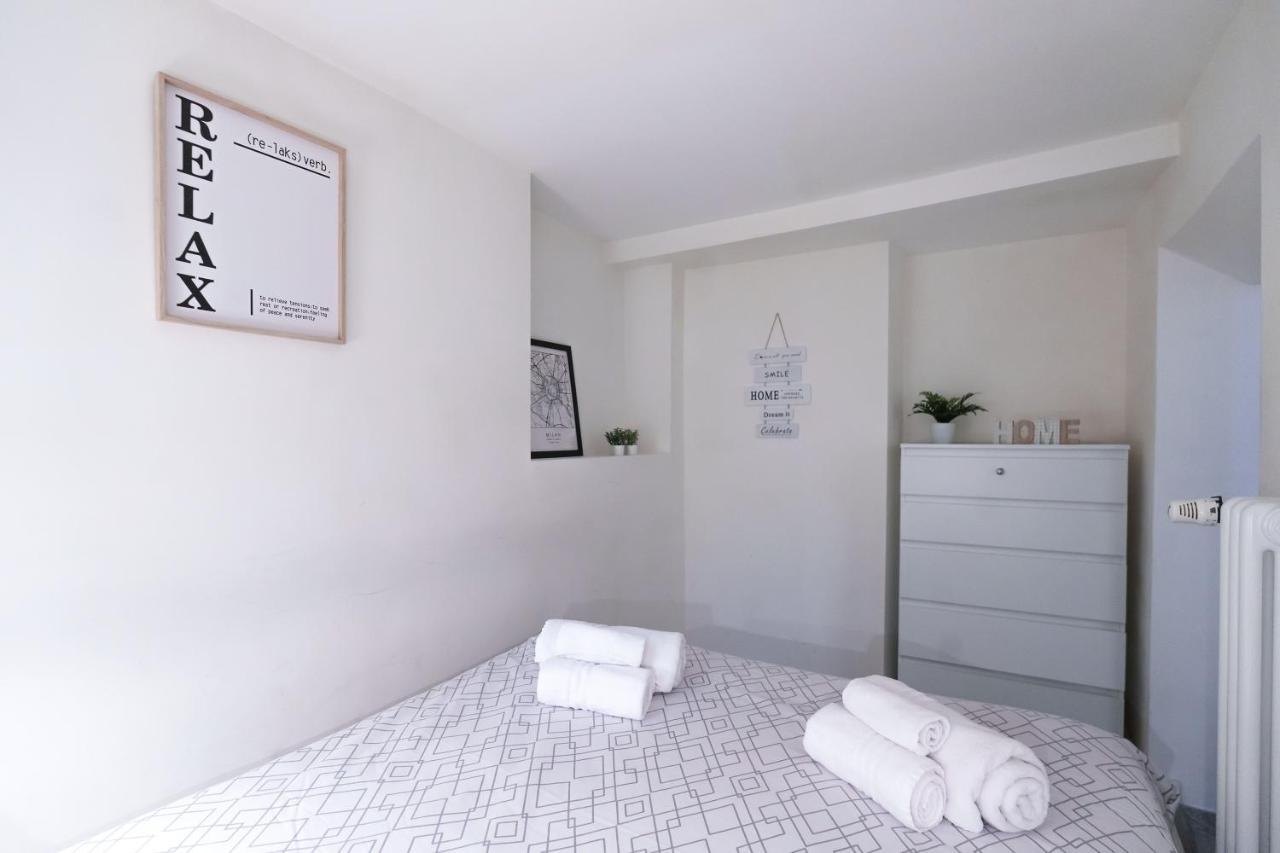 Ambrogio'S Nest - Modern Close To Cadorna Station Milánó Kültér fotó